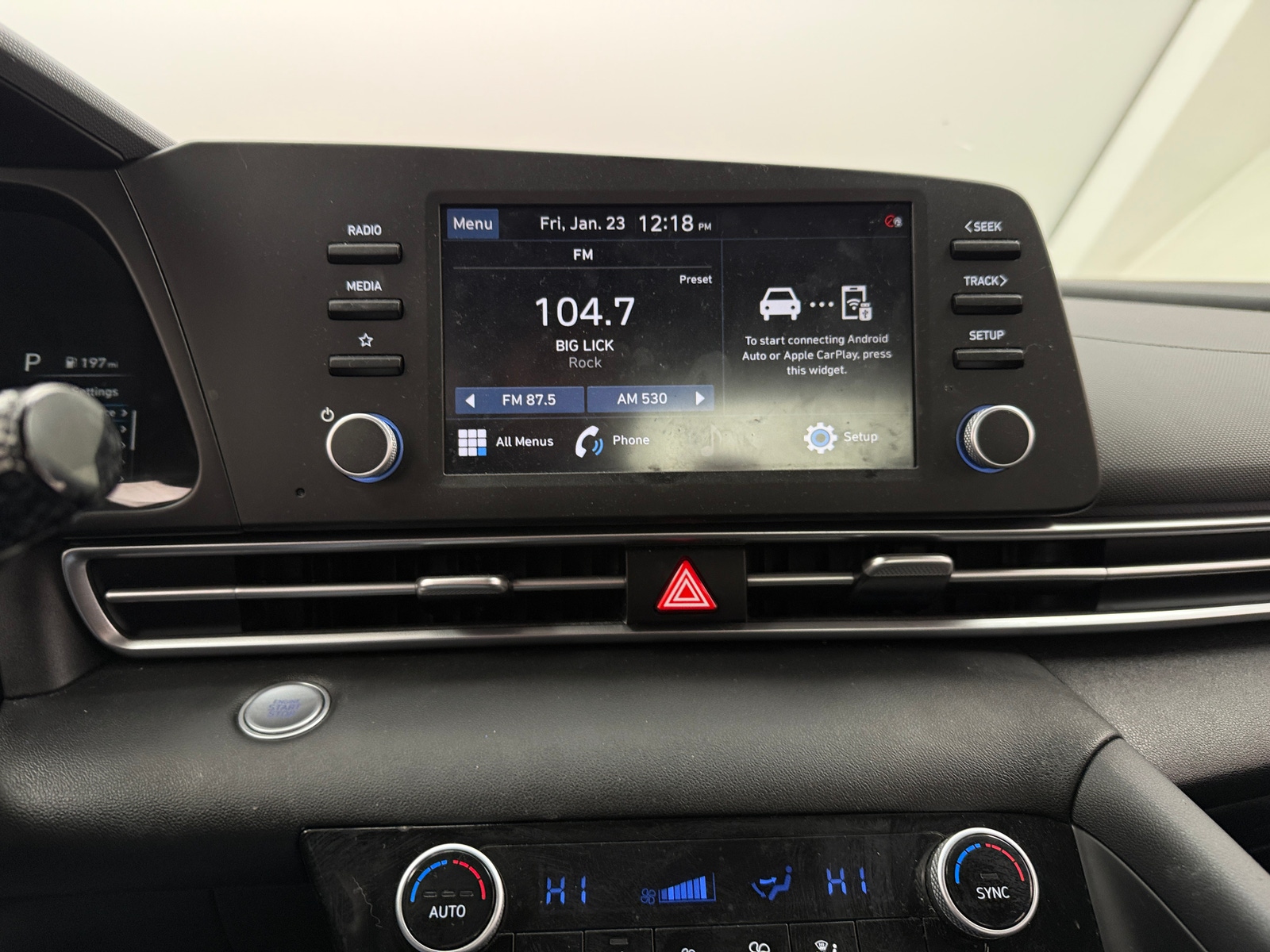 Thumbnail: 2023 Hyundai Elantra - 4