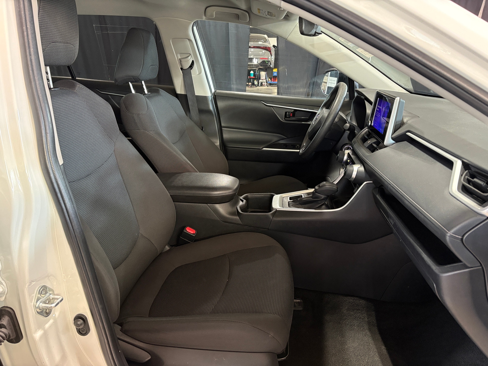 Thumbnail: 2024 Toyota RAV4 - 2