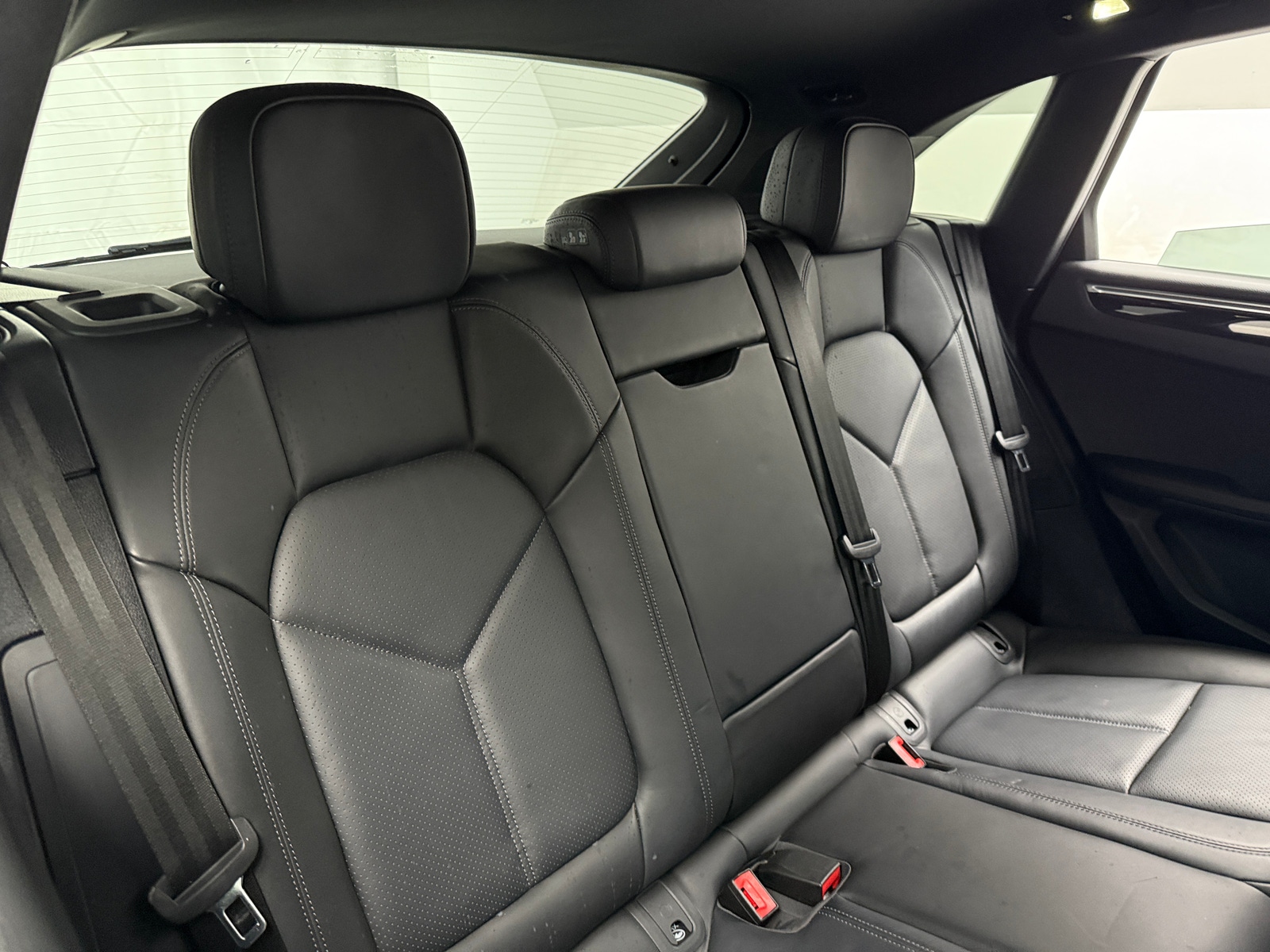 Thumbnail: 2023 Porsche Macan - 5