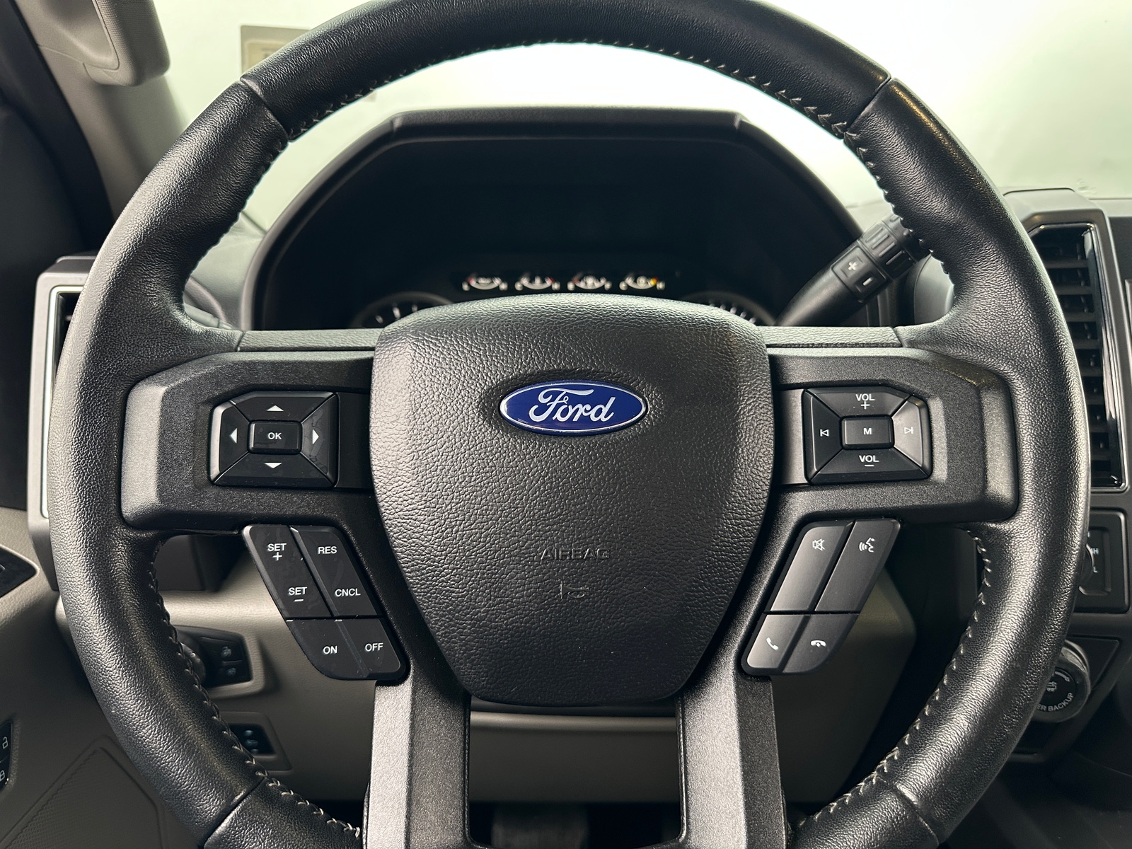 Thumbnail: 2019 Ford Econoline - 5