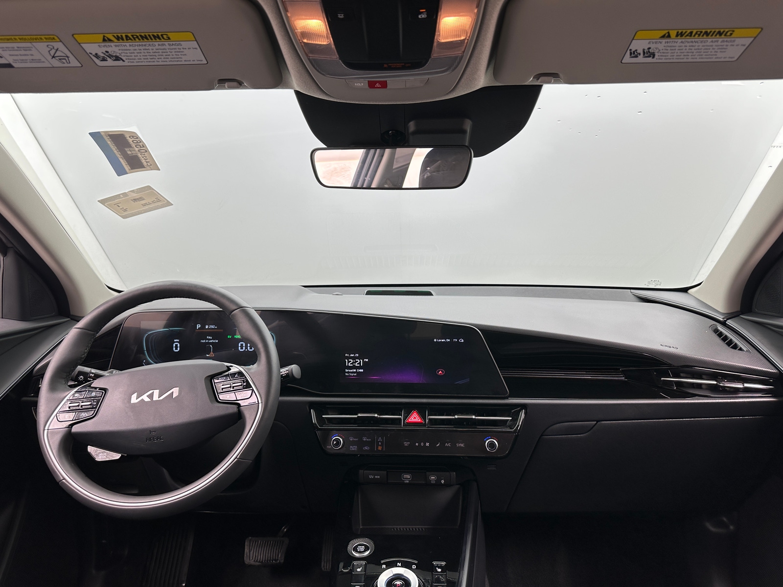 Thumbnail: 2025 Kia Niro - 3