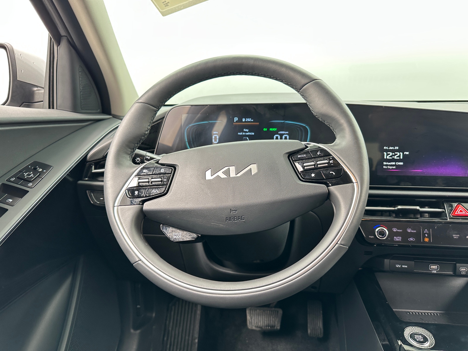 Thumbnail: 2025 Kia Niro - 5