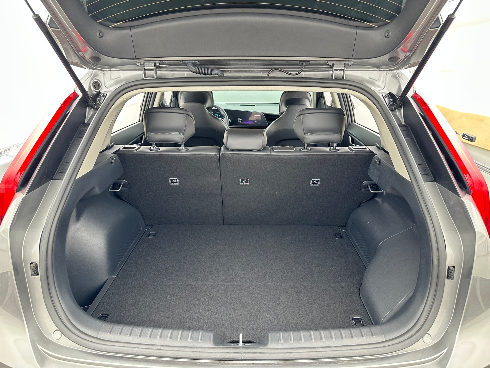 Thumbnail: 2025 Kia Niro - 7