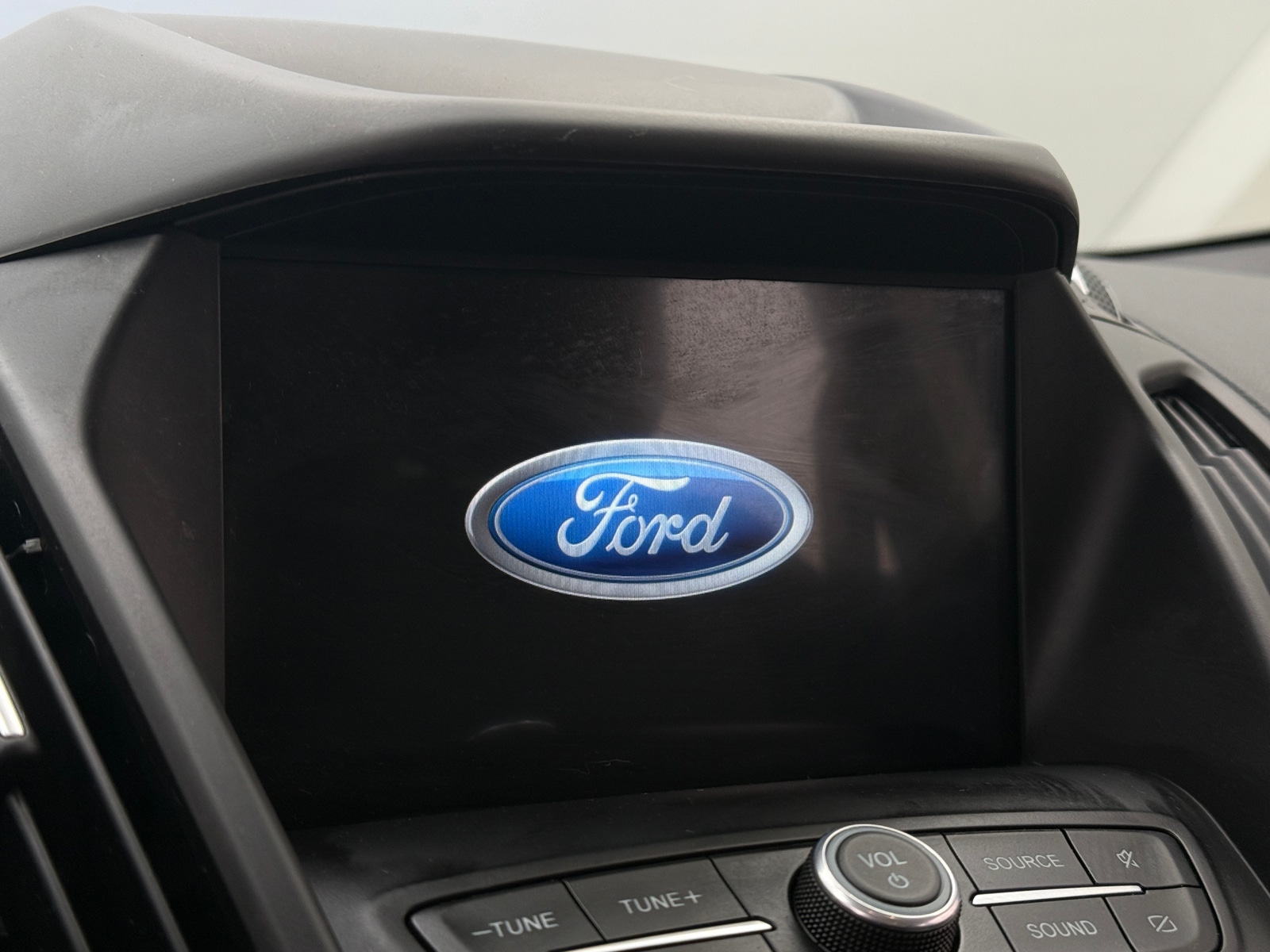 Thumbnail: 2019 Ford Escape - 4