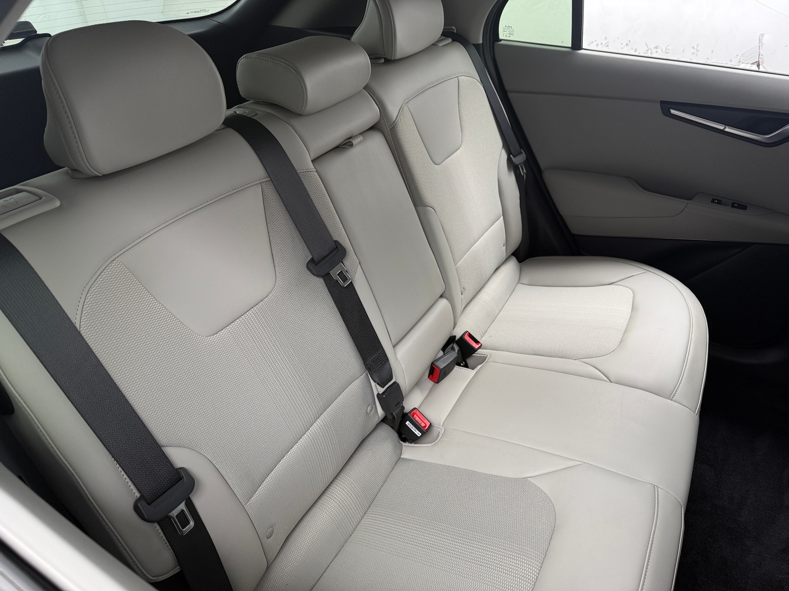 Thumbnail: 2023 Kia Niro - 6