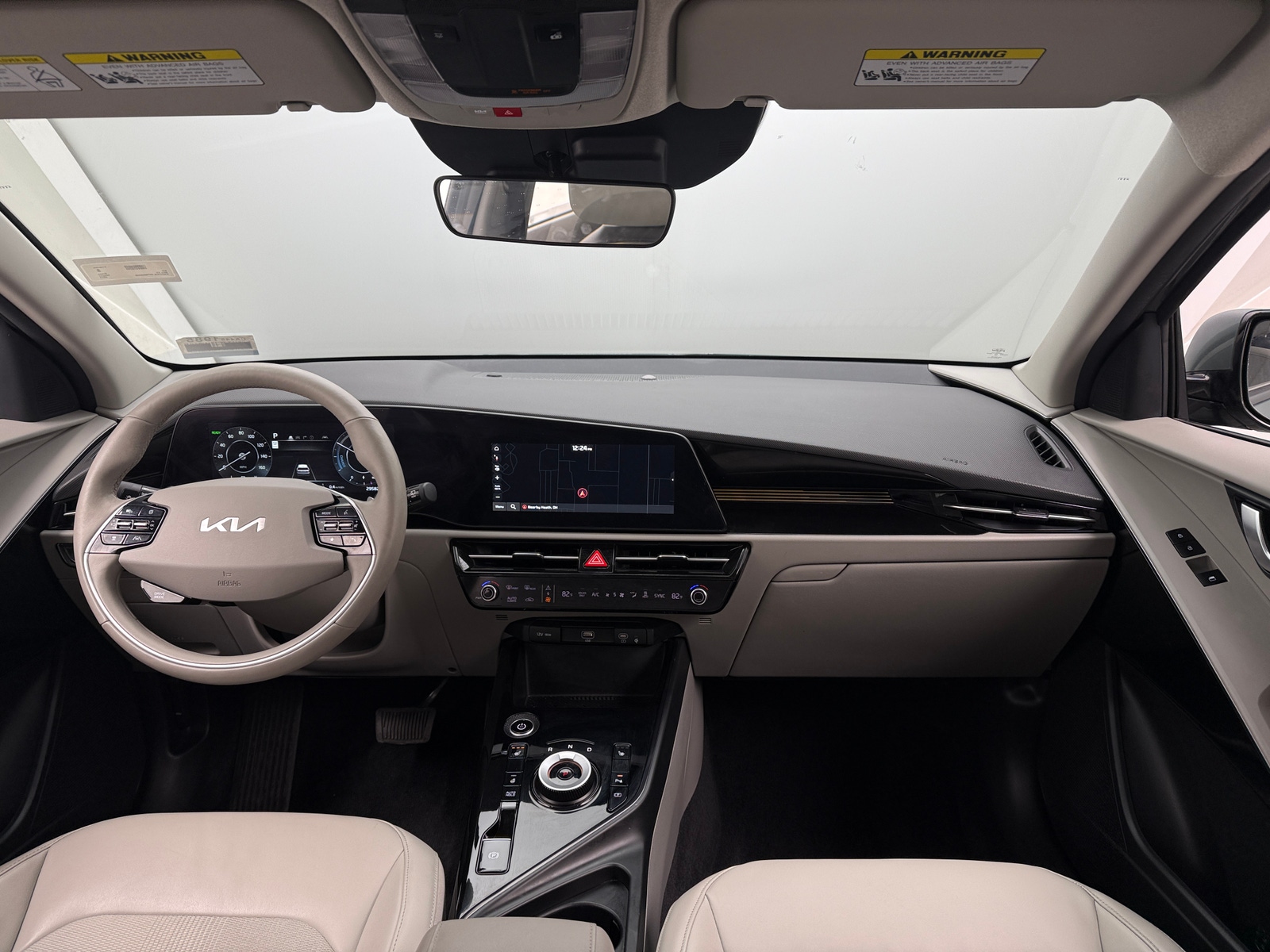 Thumbnail: 2023 Kia Niro - 3