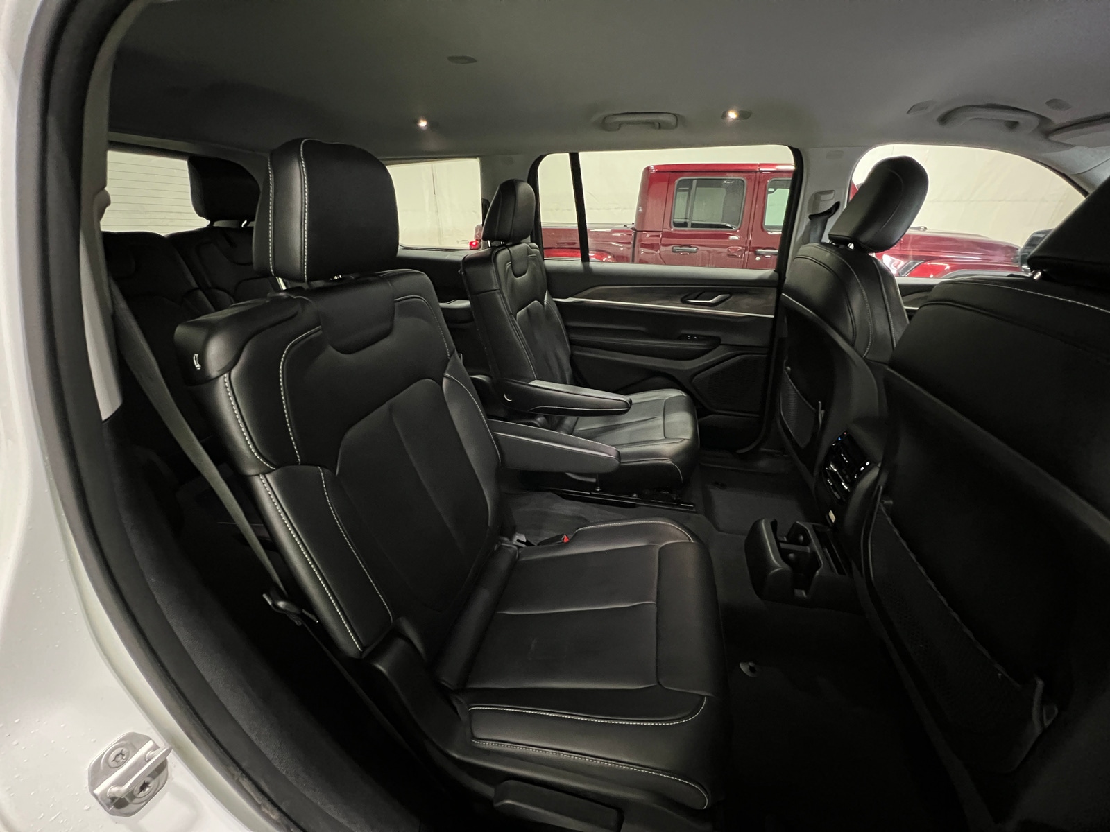 Thumbnail: 2023 Jeep Grand Cherokee L - 5