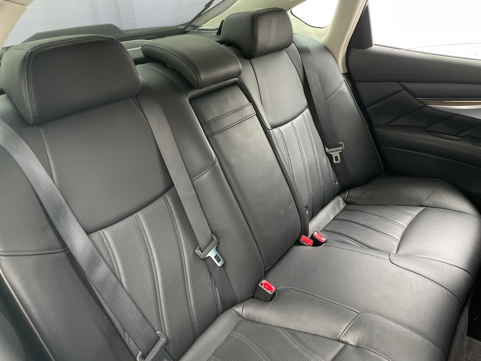 Thumbnail: 2012 INFINITI M56 - 5