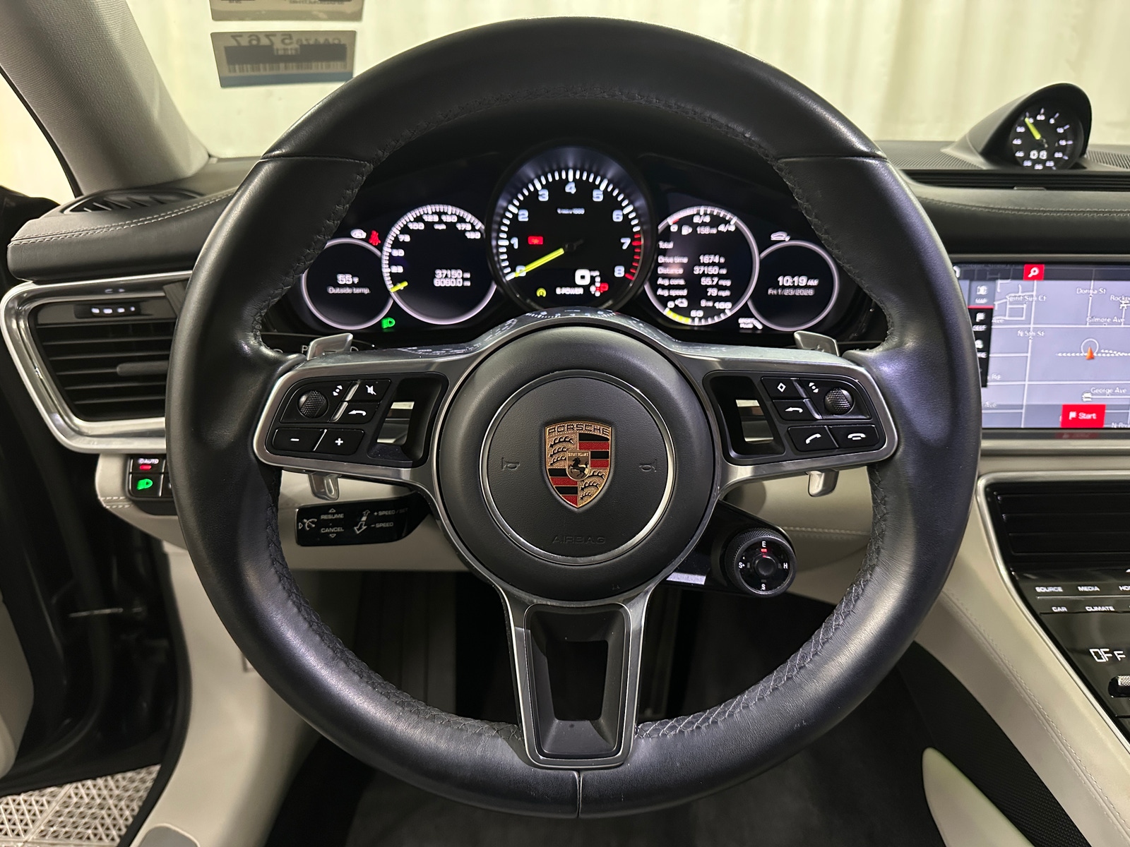 Thumbnail: 2018 Porsche Panamera - 4