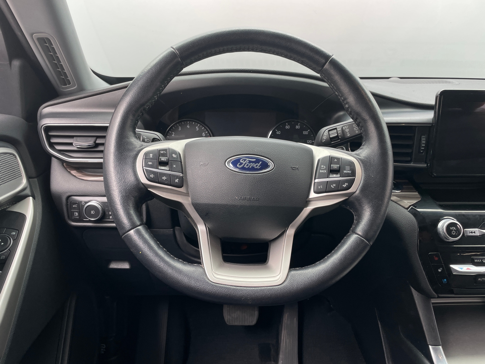 Thumbnail: 2021 Ford Explorer - 4