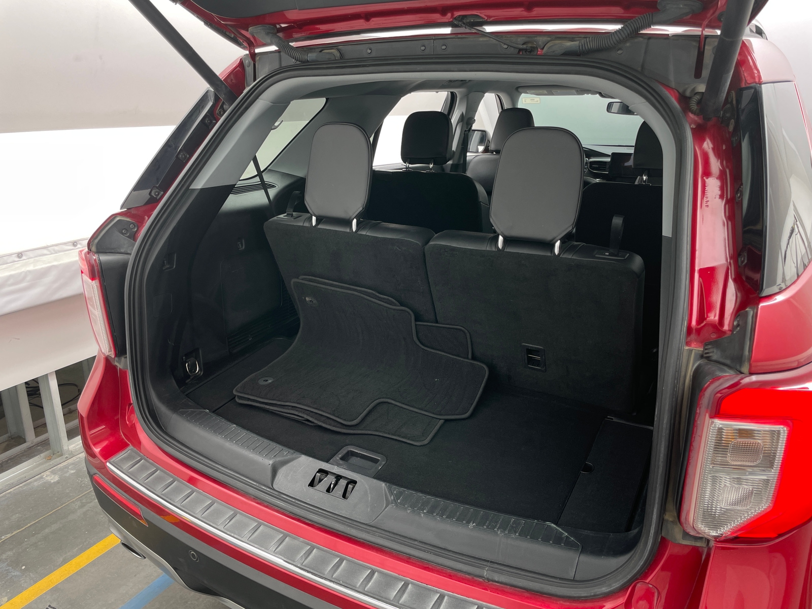 Thumbnail: 2021 Ford Explorer - 6