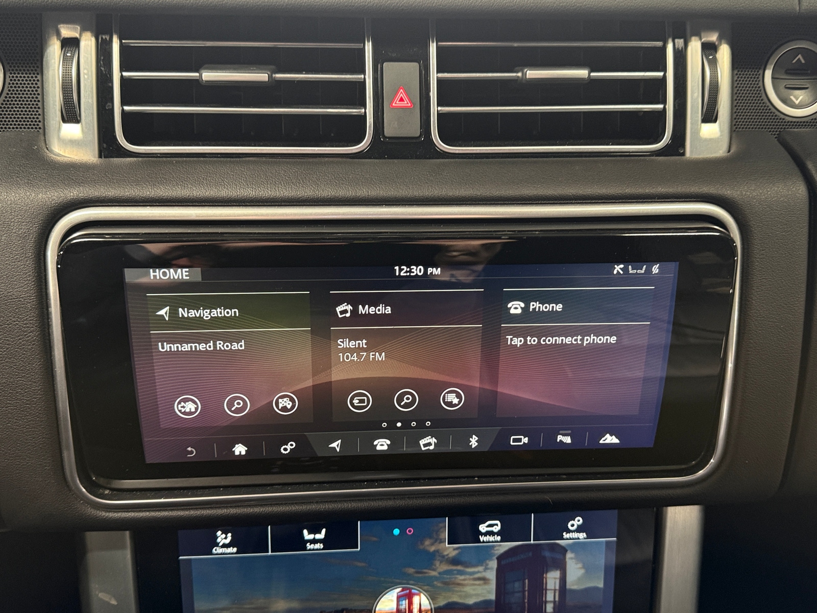 Thumbnail: 2020 Land Rover Range Rover - 3