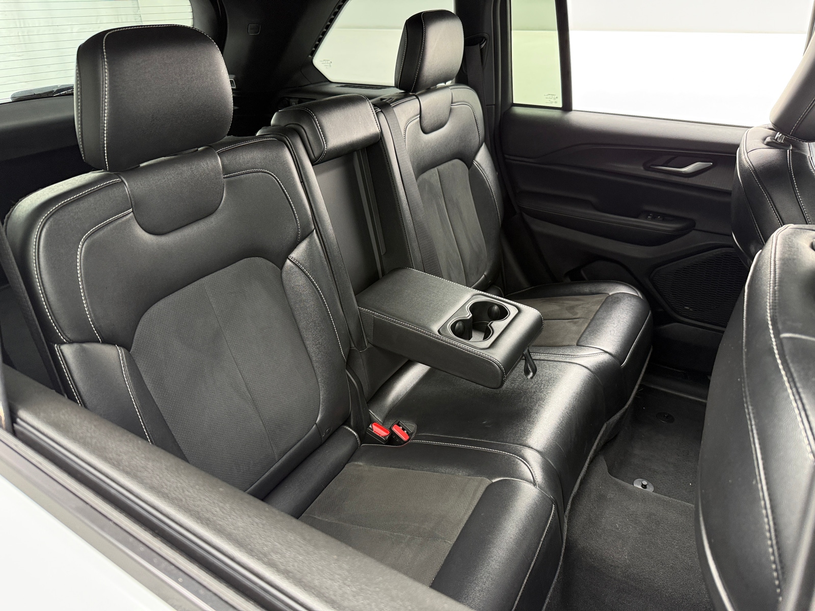 Thumbnail: 2023 Jeep Grand Cherokee - 5