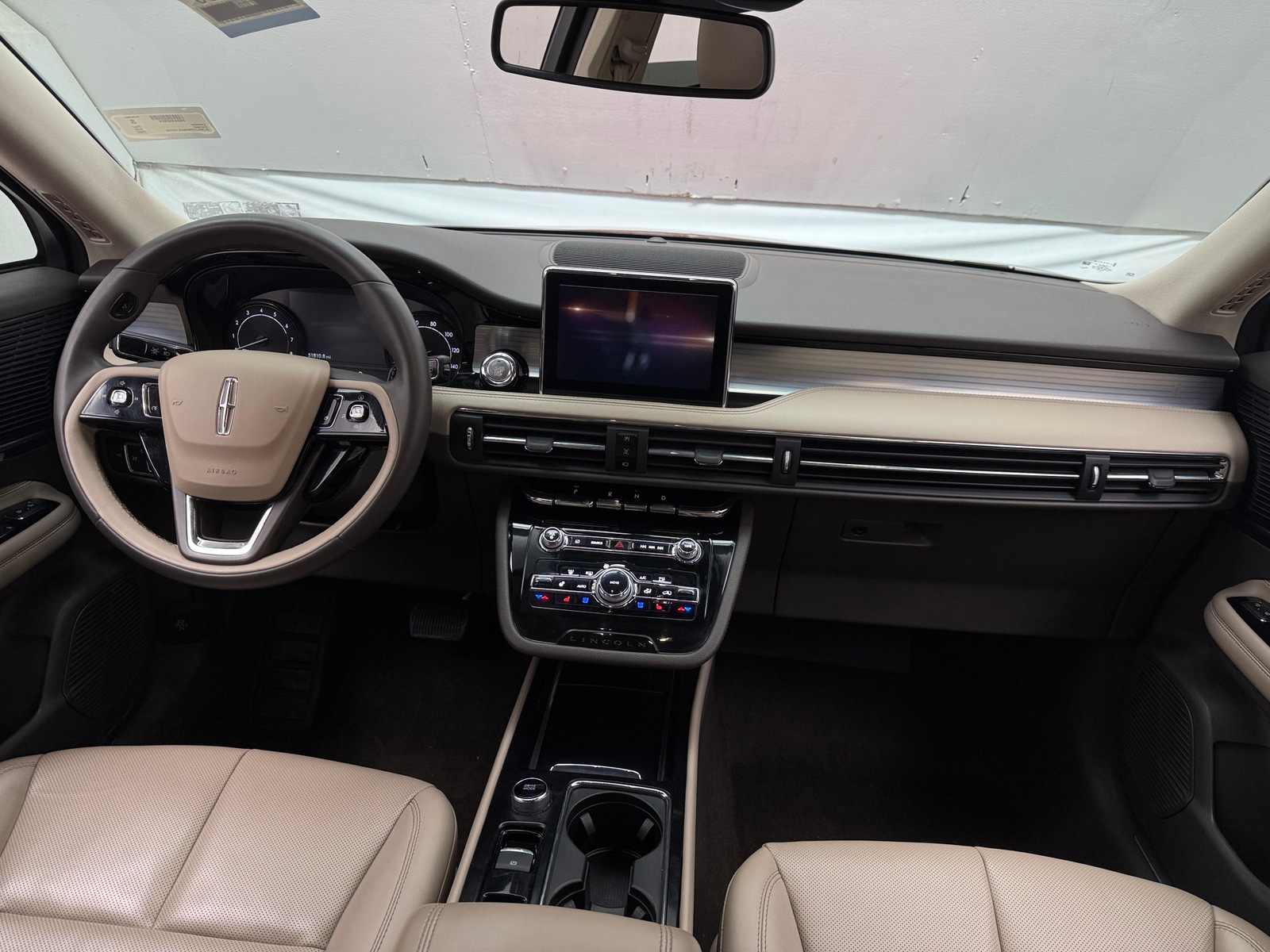 Thumbnail: 2022 Lincoln Corsair - 2