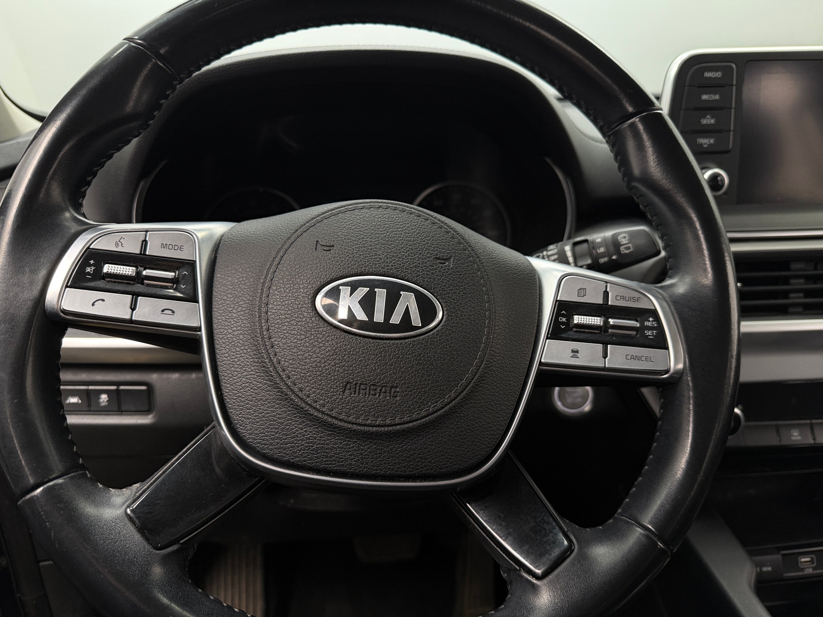 Thumbnail: 2020 Kia Telluride - 4