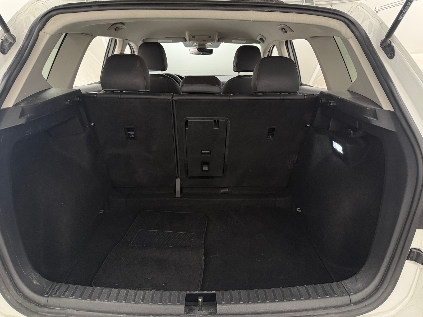 Thumbnail: 2024 Volkswagen Taos - 7