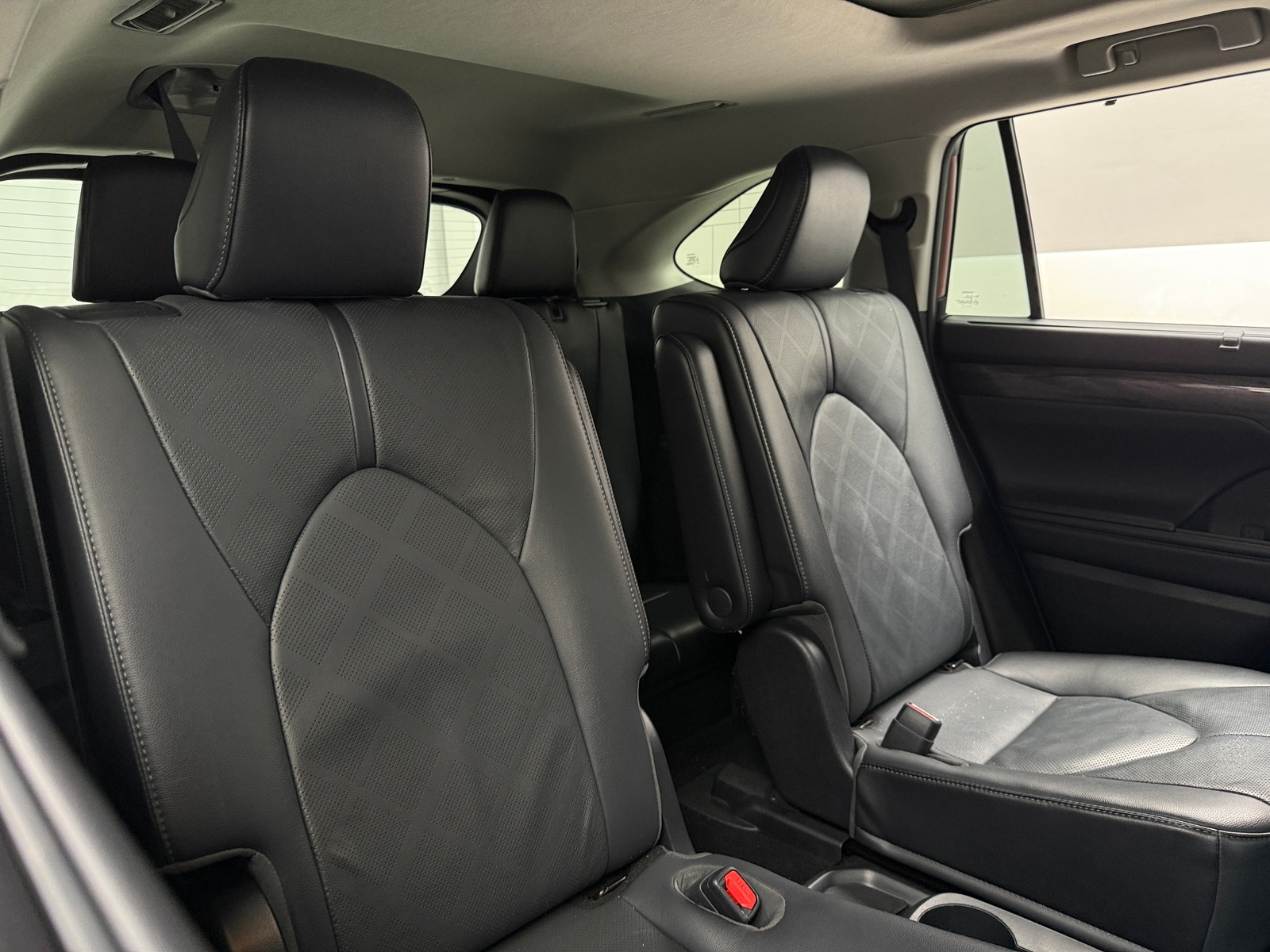 Thumbnail: 2021 Toyota Highlander - 5