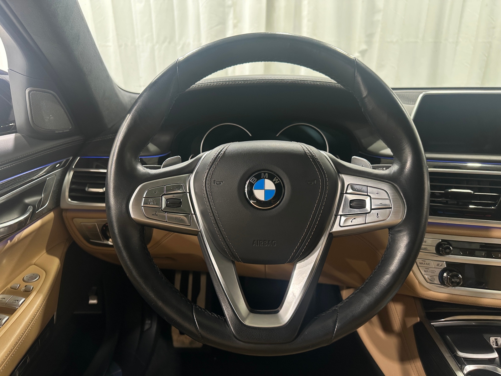 Thumbnail: 2017 BMW 7 Series - 4