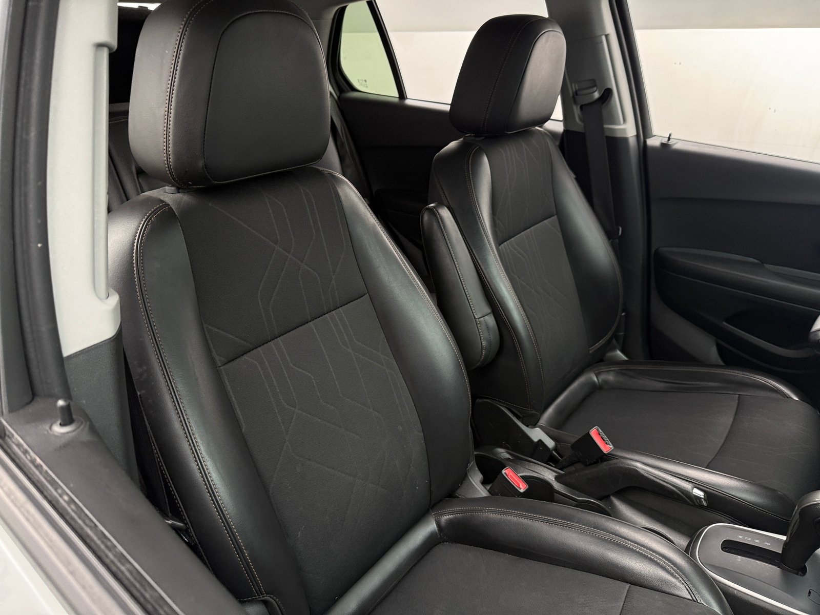 Thumbnail: 2022 Chevrolet Trax - 2