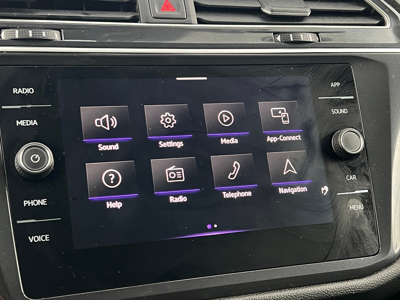 Thumbnail: 2024 Volkswagen Tiguan - 3