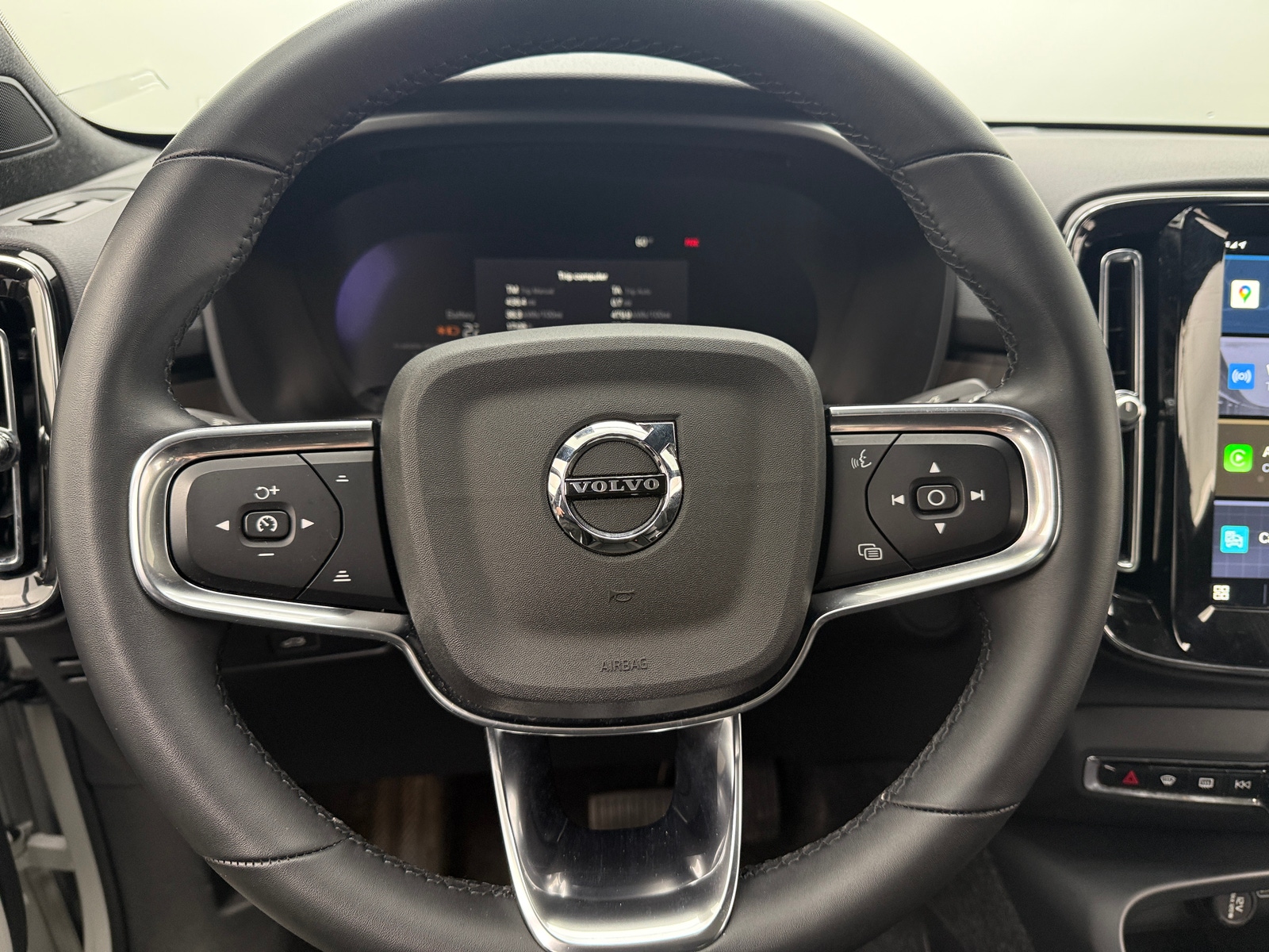 Thumbnail: 2023 Volvo C40 - 5