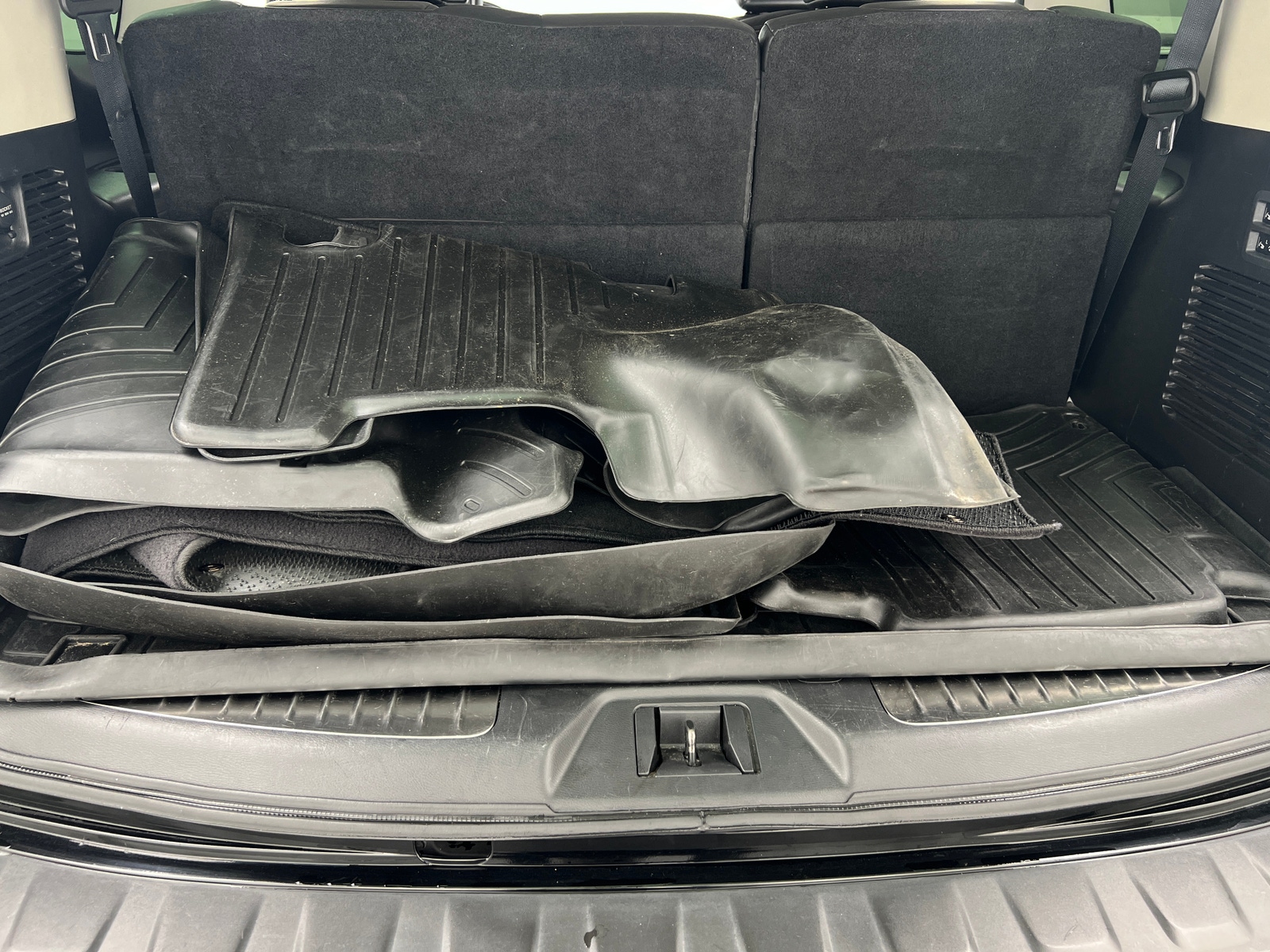 Thumbnail: 2017 Nissan Armada - 6