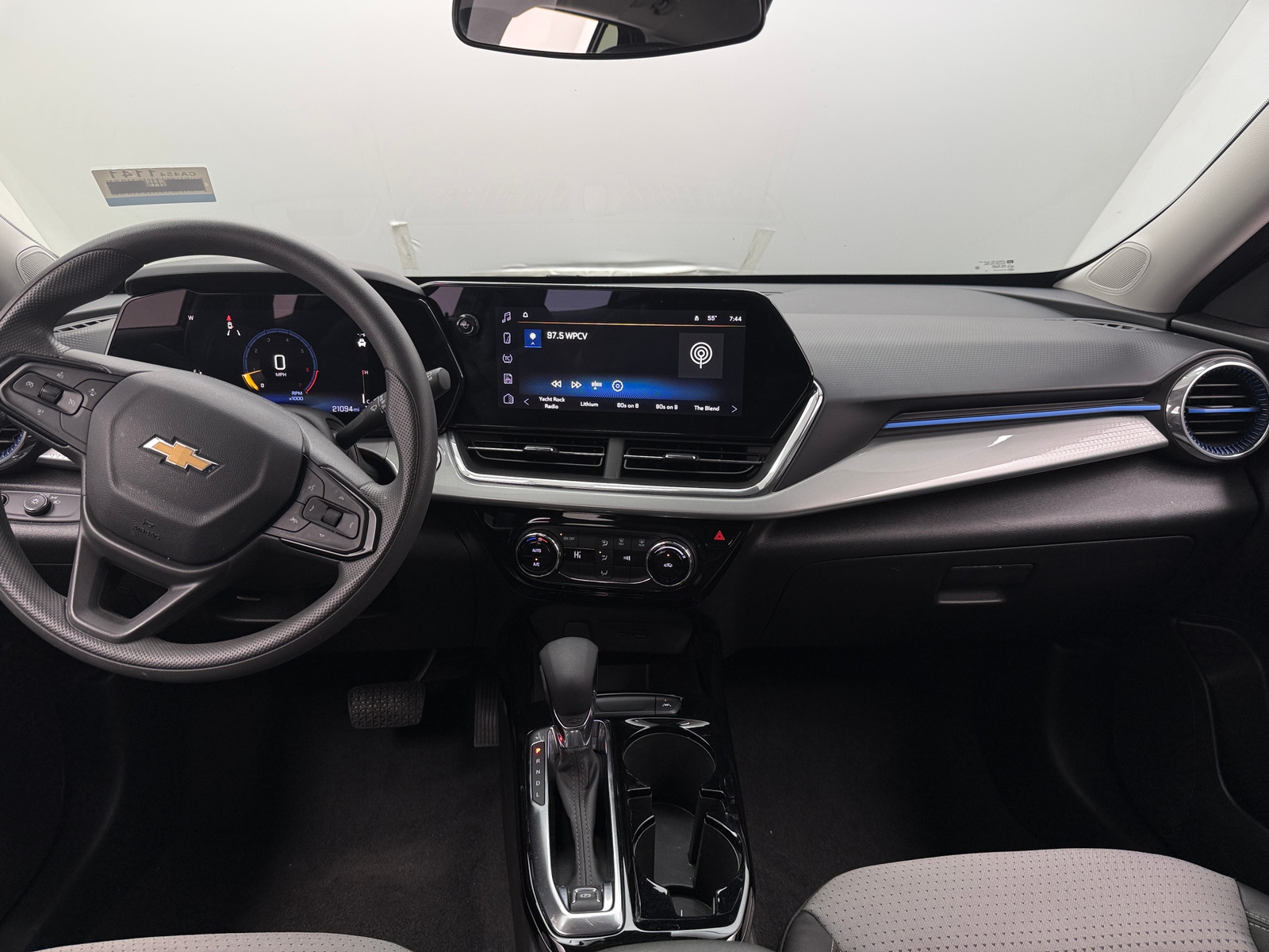 Thumbnail: 2025 Chevrolet Trax - 3