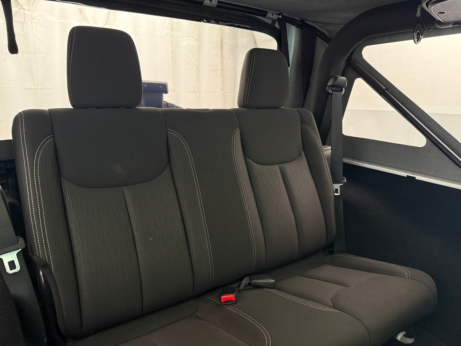 Thumbnail: 2017 Jeep Wrangler - 5