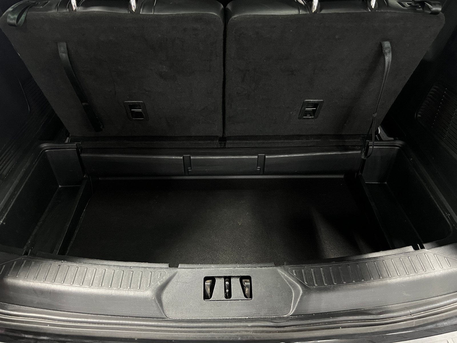 Thumbnail: 2023 Ford Explorer - 7