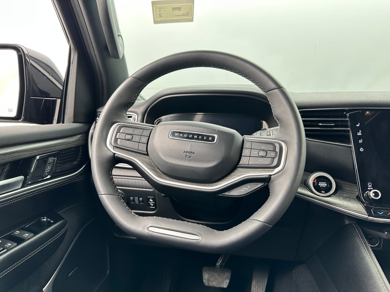 Thumbnail: 2024 Jeep Wagoneer - 4