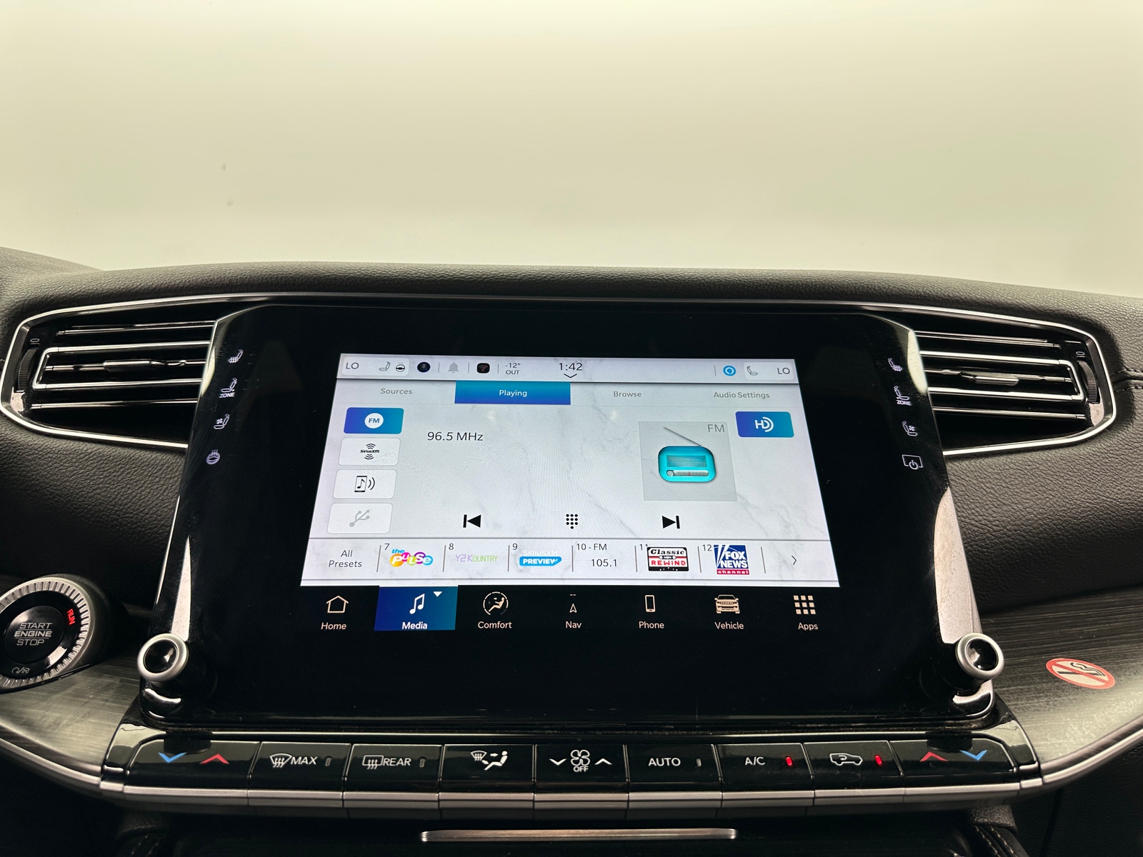 Thumbnail: 2024 Jeep Wagoneer - 3