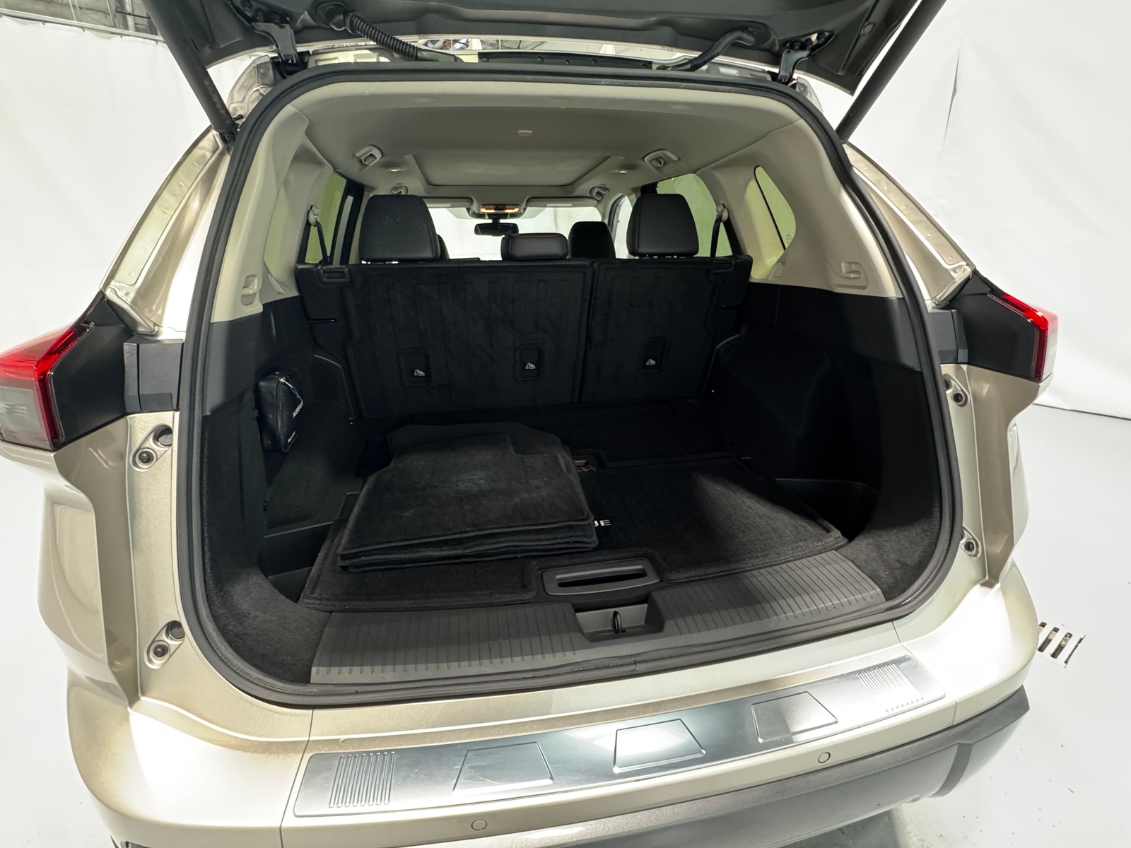 Thumbnail: 2025 Nissan Rogue - 6