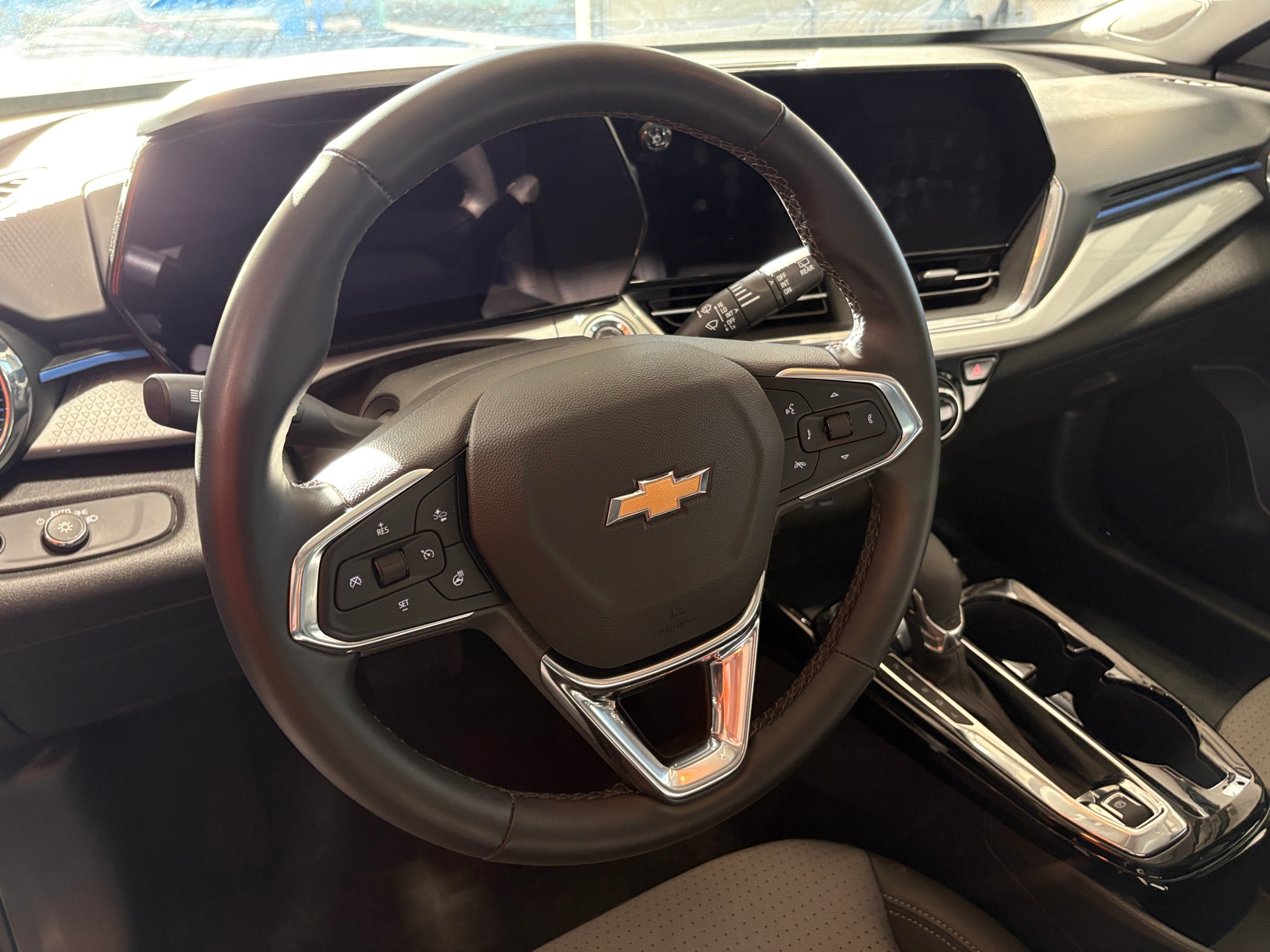 Thumbnail: 2025 Chevrolet Trax - 5