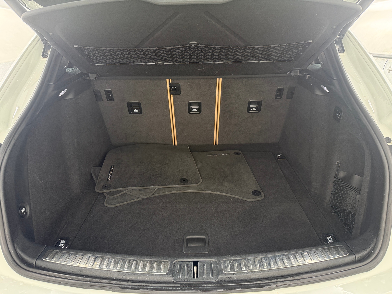 Thumbnail: 2018 Porsche Macan - 6