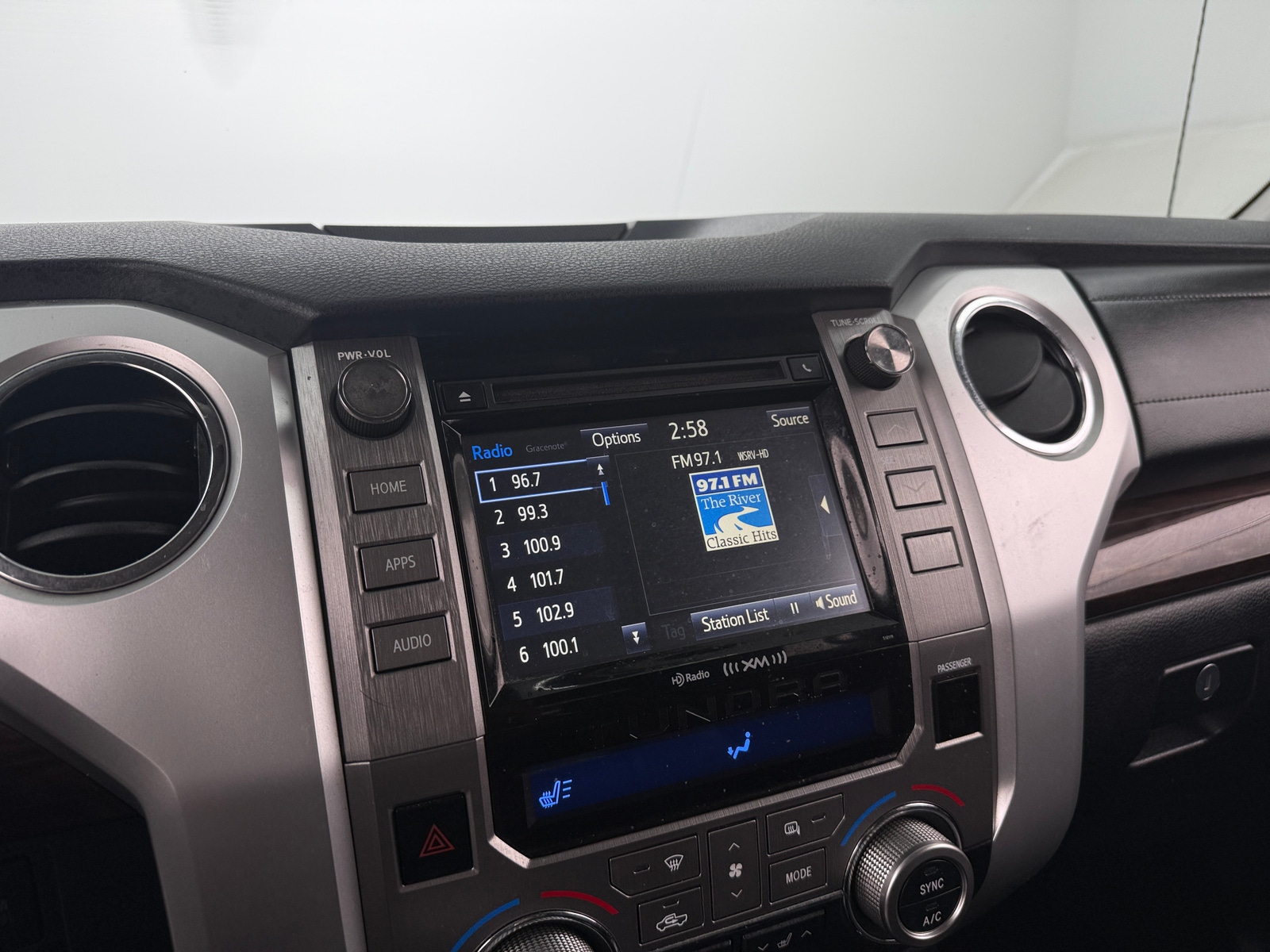 Thumbnail: 2016 Toyota Tundra - 3