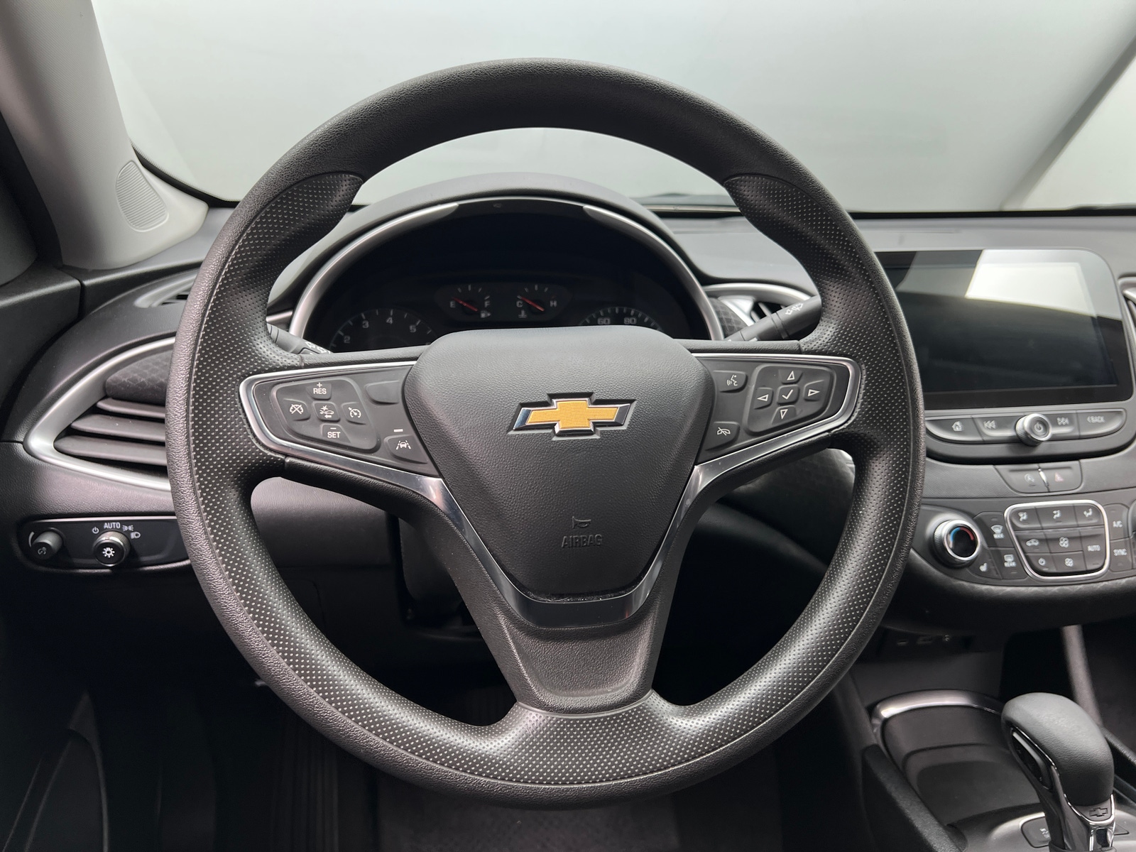 Thumbnail: 2024 Chevrolet Malibu - 5