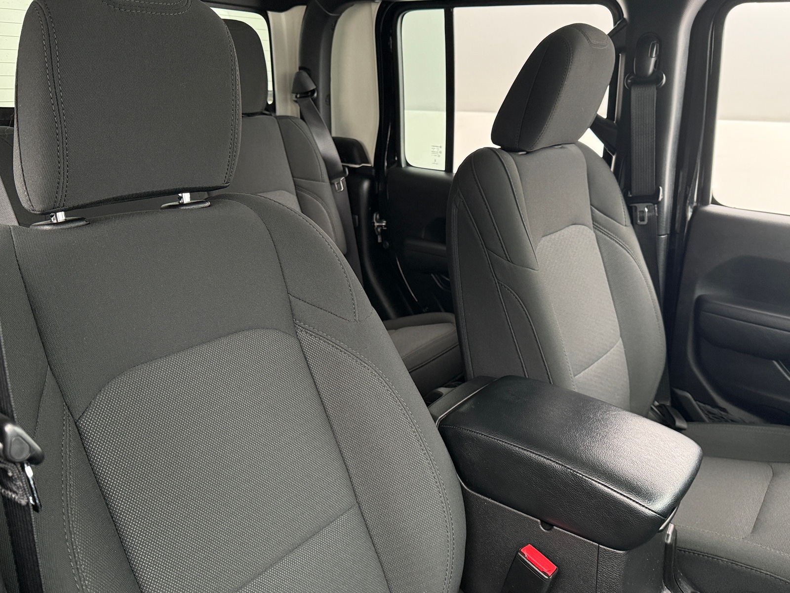 Thumbnail: 2023 Jeep Gladiator - 2