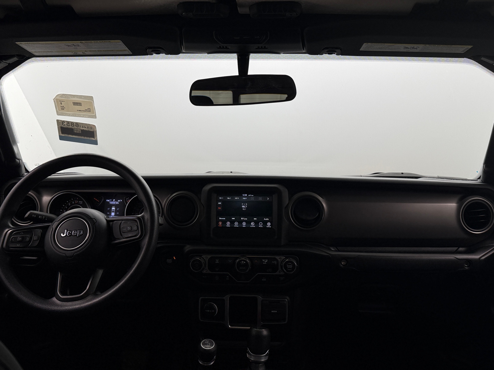 Thumbnail: 2023 Jeep Gladiator - 3