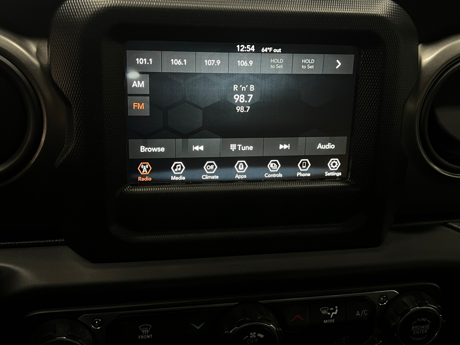 Thumbnail: 2023 Jeep Gladiator - 4