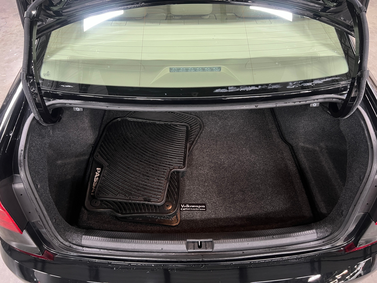 Thumbnail: 2016 Volkswagen Passat - 6