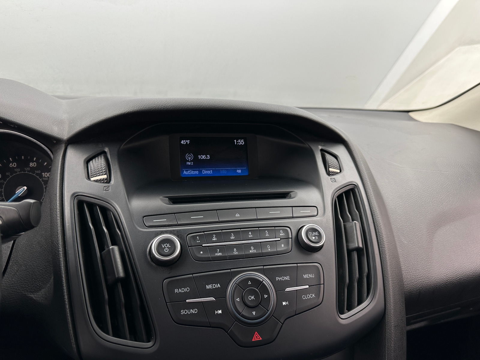 Thumbnail: 2016 Ford Focus - 4