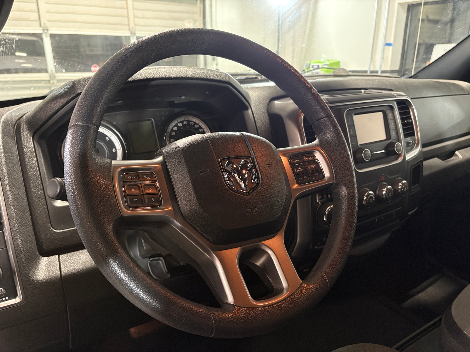 Thumbnail: 2021 RAM 1500 Classic - 5