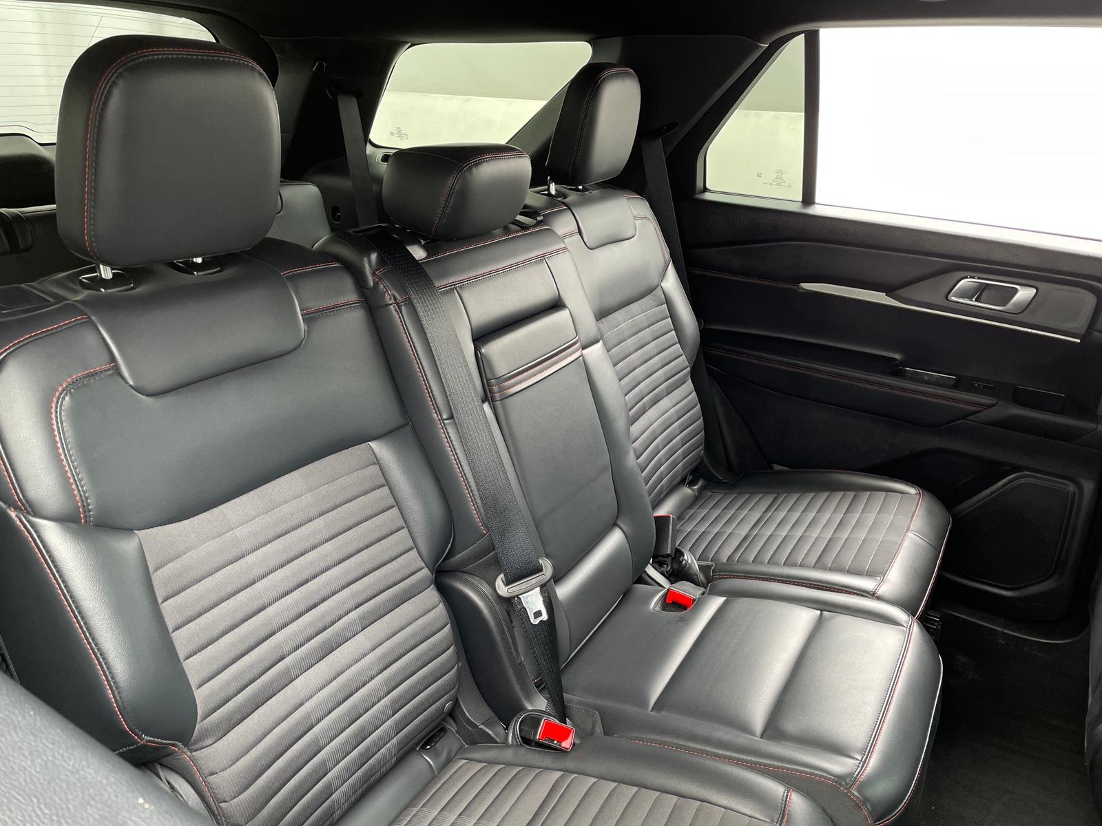 Thumbnail: 2025 Ford Explorer - 5