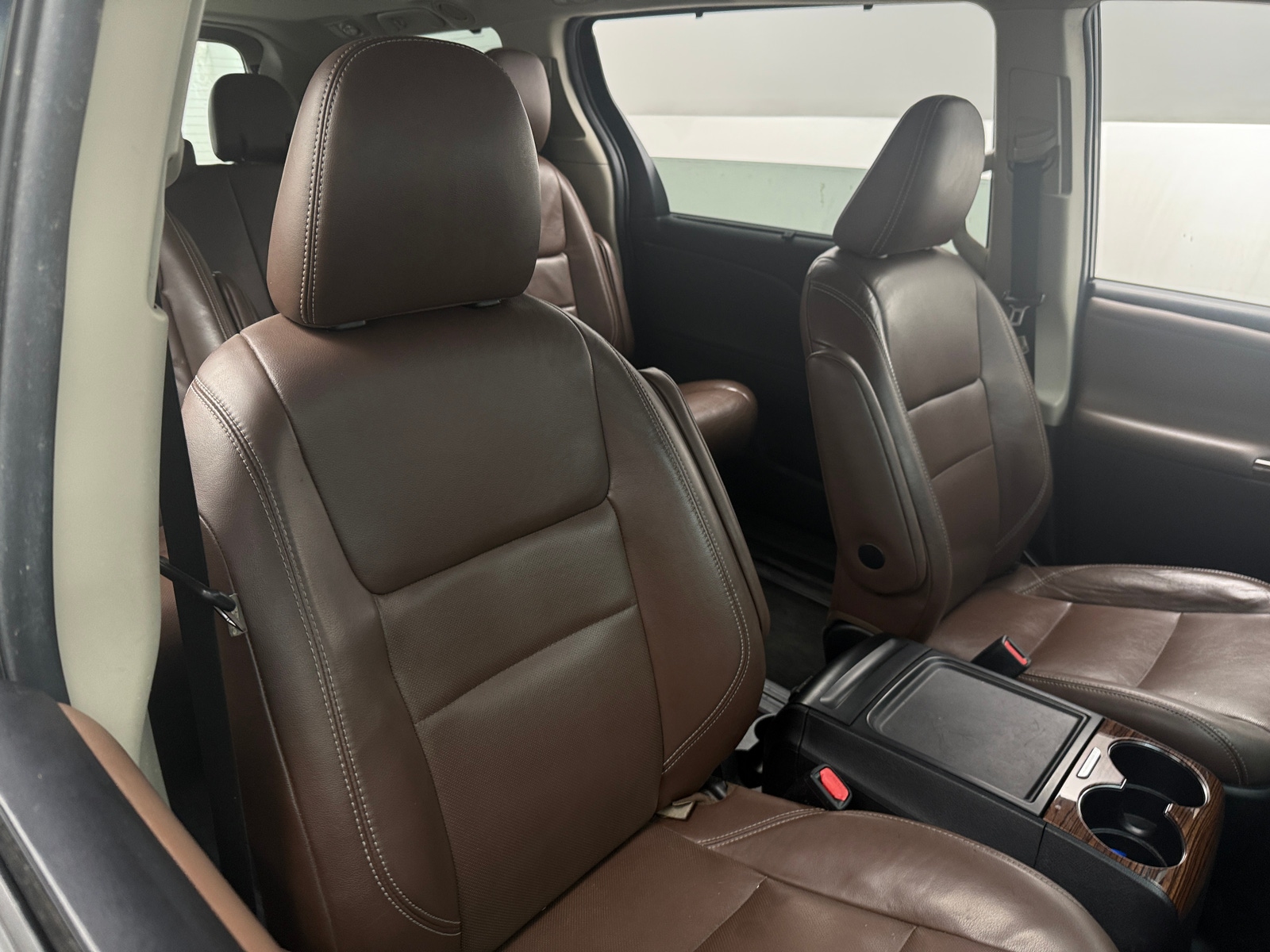 Thumbnail: 2015 Toyota Sienna - 2