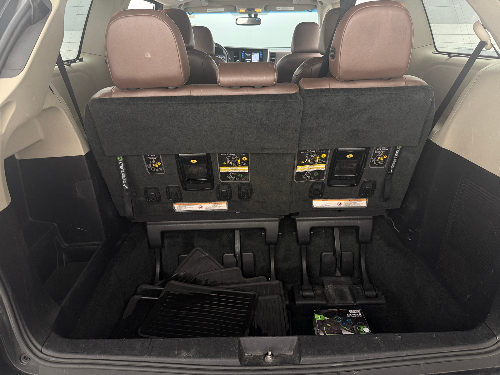 Thumbnail: 2015 Toyota Sienna - 7