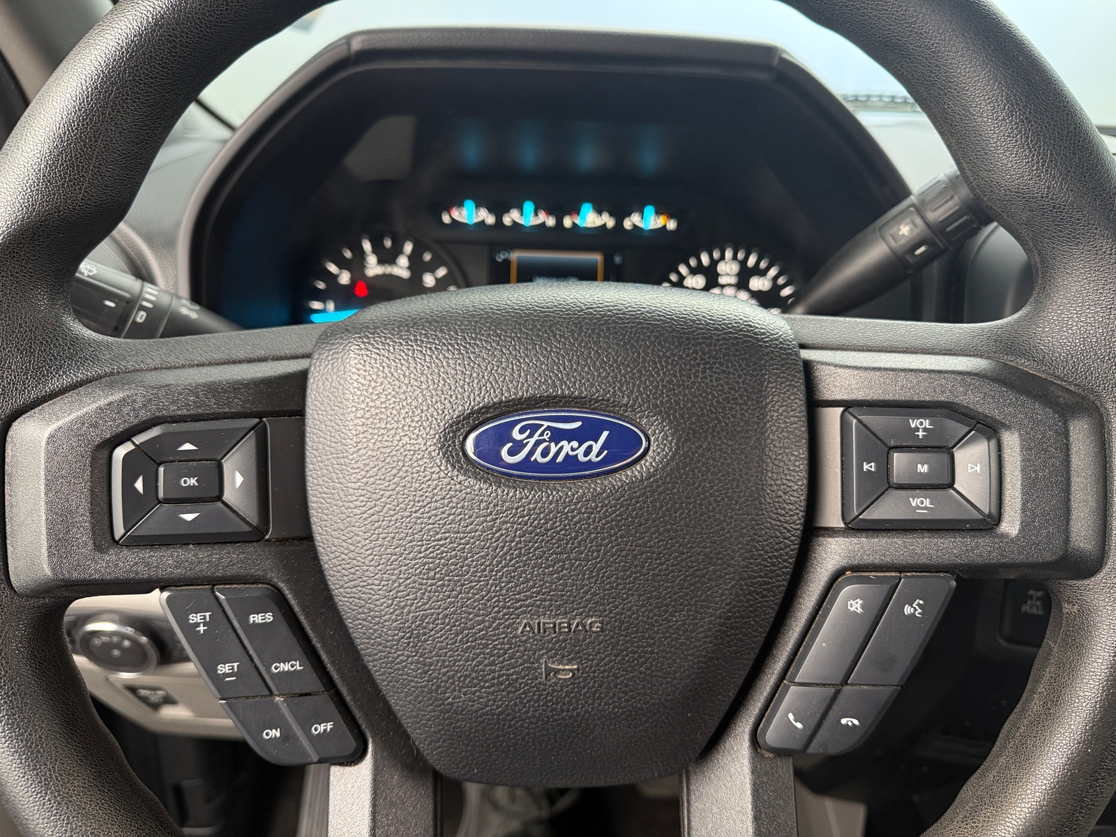 Thumbnail: 2019 Ford Econoline - 5