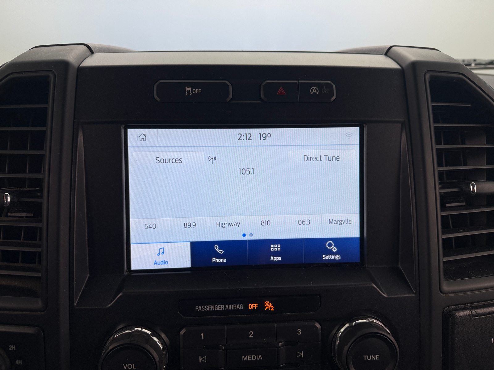 Thumbnail: 2019 Ford Econoline - 4