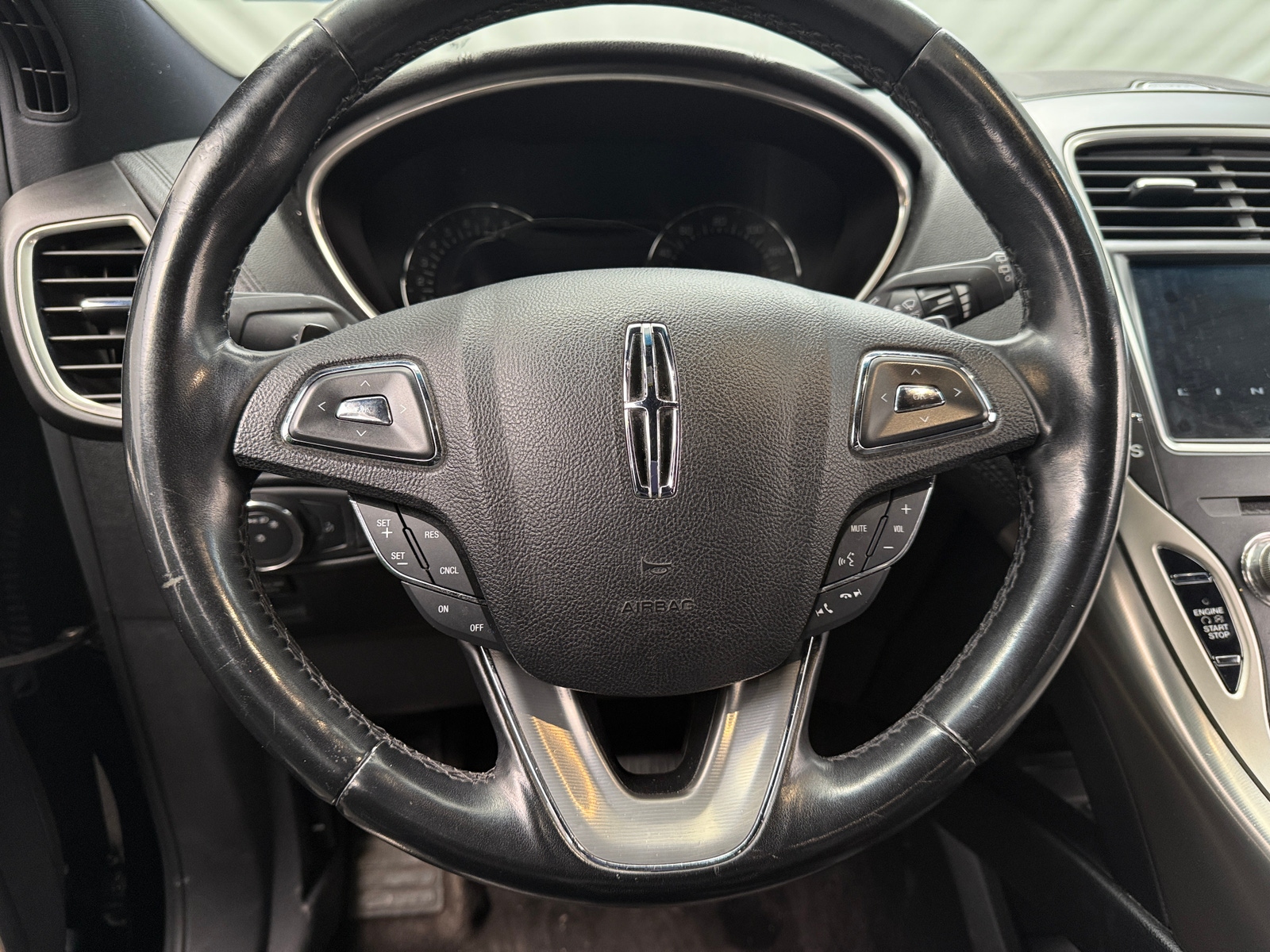 Thumbnail: 2016 Lincoln MKX - 4