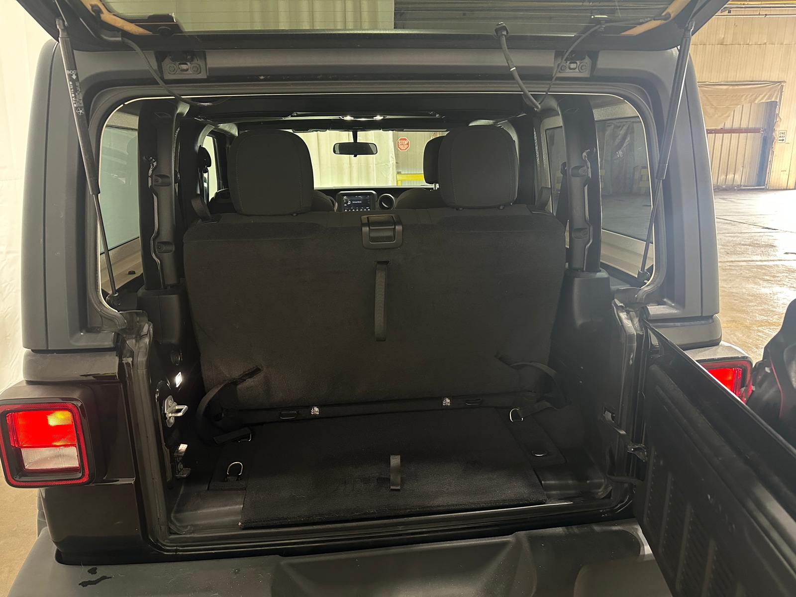 Thumbnail: 2021 Jeep Wrangler - 7