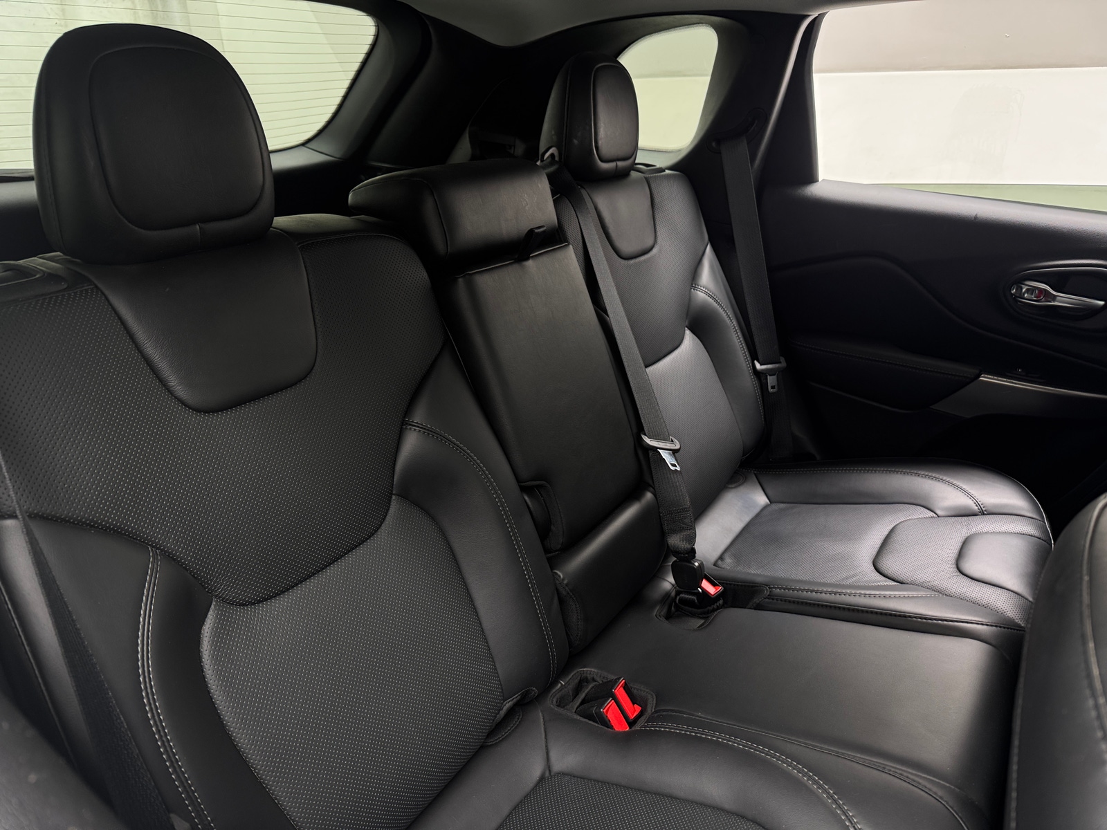 Thumbnail: 2019 Jeep Cherokee - 5